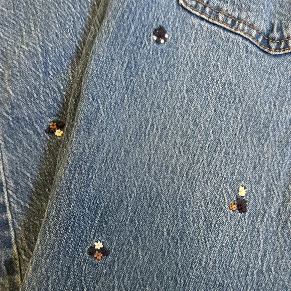 Universal Thread Blue Straight Leg Jeans with Embroidery - Picture 7 of 8